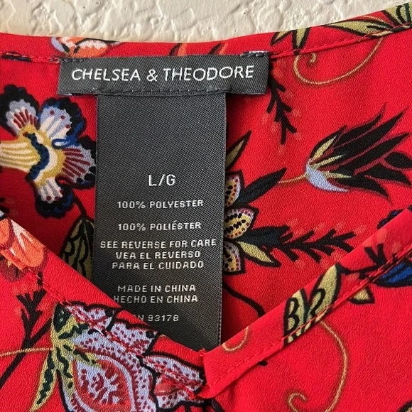 Chelsea & Theodore Women Long-Sleeve Crossover Woven Top Red Floral Paisley SzL - Picture 3 of 7